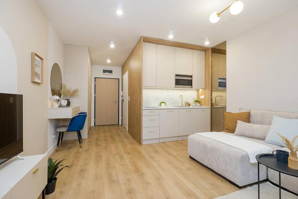 Superapart Klobucka Apt345 Варшава Екстер'єр фото
